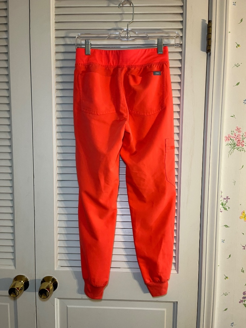 Figs Fiery Coral Zamora Jogger Scrub Pants Size XXSP PO #5133 - Picture 2 of 10